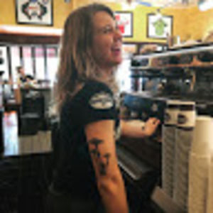 Meet your Posher, Brenna